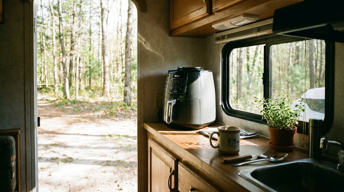 compact air fryer safe to use in rv or camper non toxic