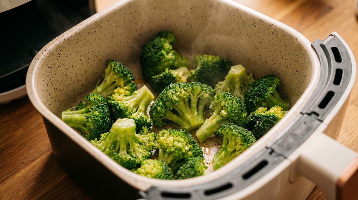 broccoli florets in ceramic air fryer basket safe no acrylamide
