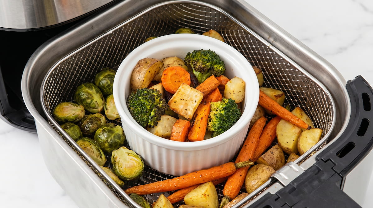 can you put ceramic in air fryer basket safely